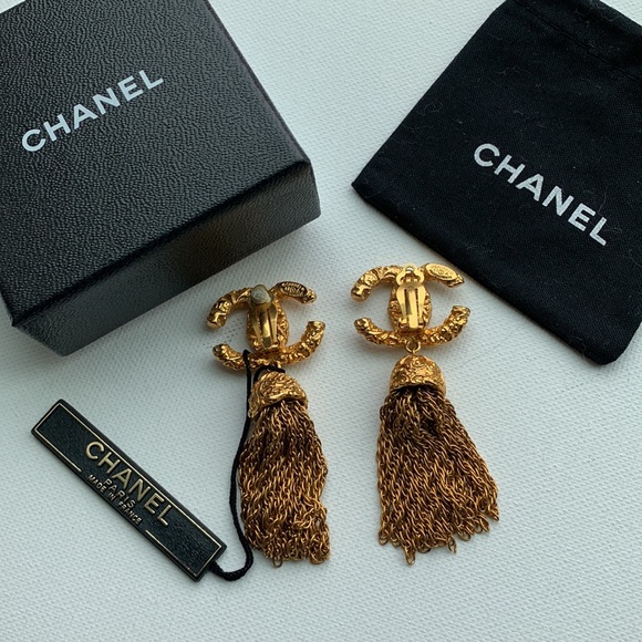 CHANEL Vintage ⭐️ RARE Real Gold Florentine Tassel Fringe Filigree Clip Earrings - Picture 3 of 16